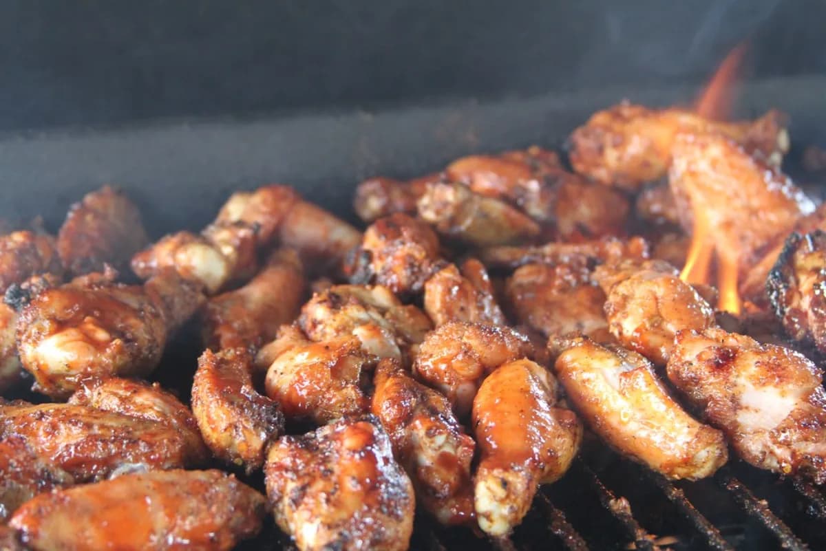 Alitas de pollo a la barbacoa en freidora de aire