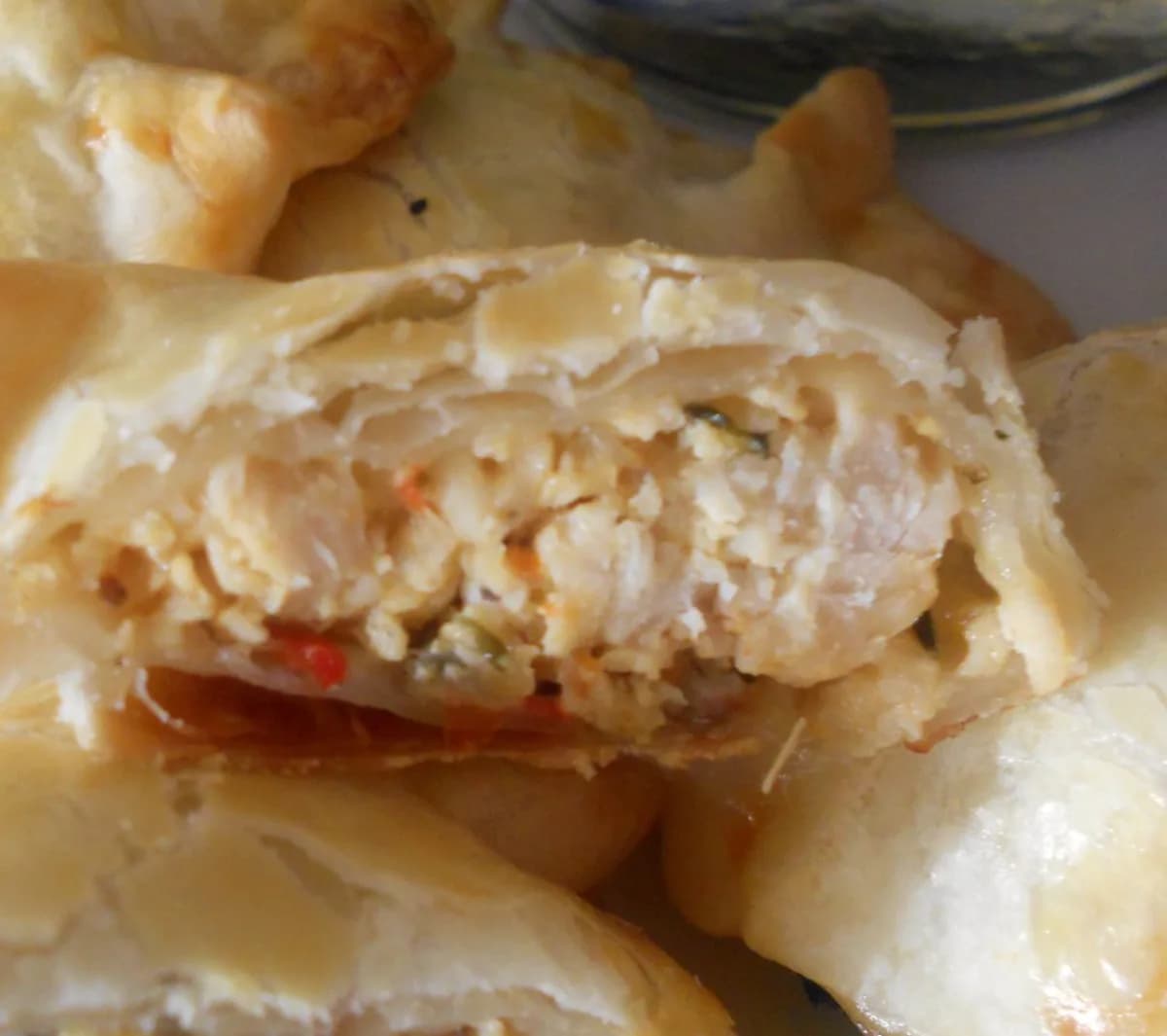 Empanadas de cebolla y queso en freidora de aire