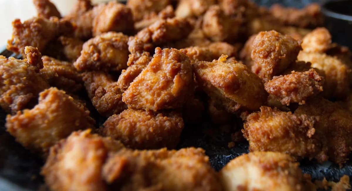 Nuggets de pollo en freidora de aire